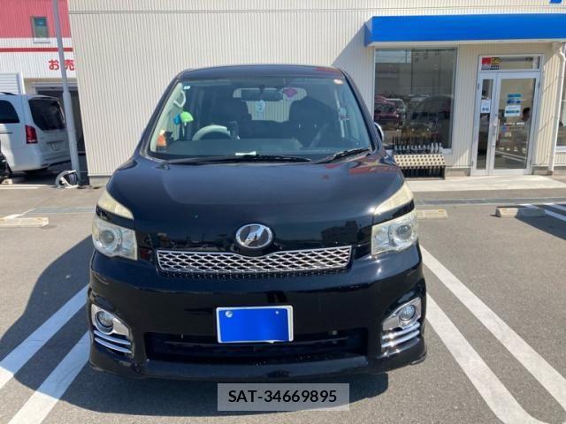 Toyota VOXY 2012-06 8832414-1