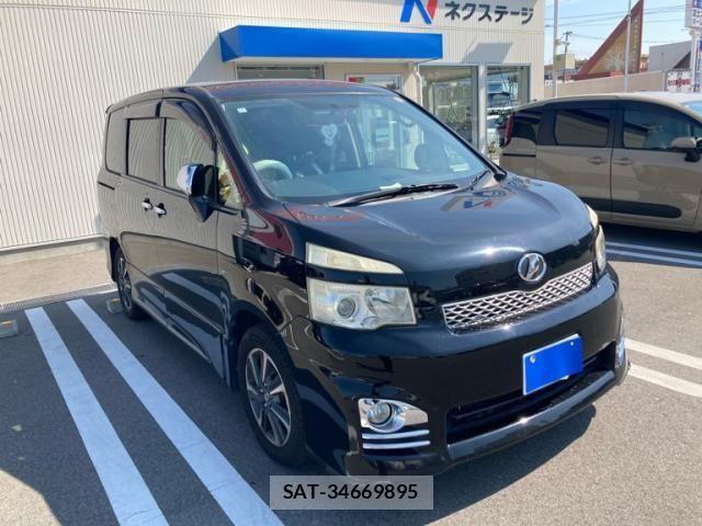 Toyota VOXY 2012-06 8832414-2