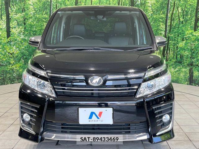 Toyota VOXY 2016-06 8832397-13