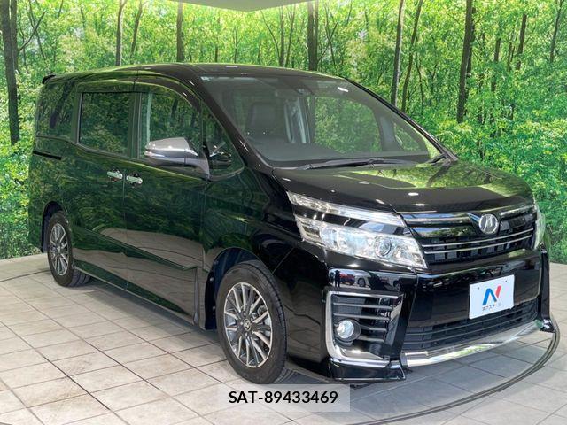Toyota VOXY 2016-06 8832397-15