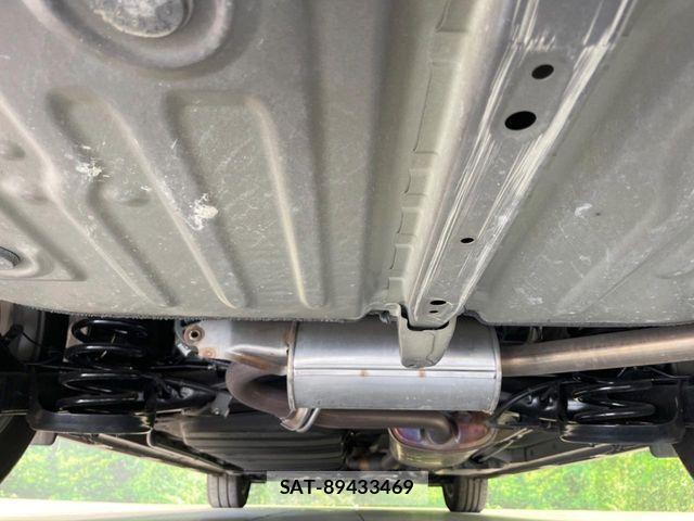 Toyota VOXY 2016-06 8832397-18