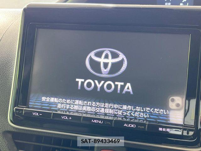 Toyota VOXY 2016-06 8832397-2