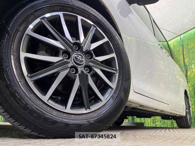 Toyota VOXY 2019-04 8832401-13