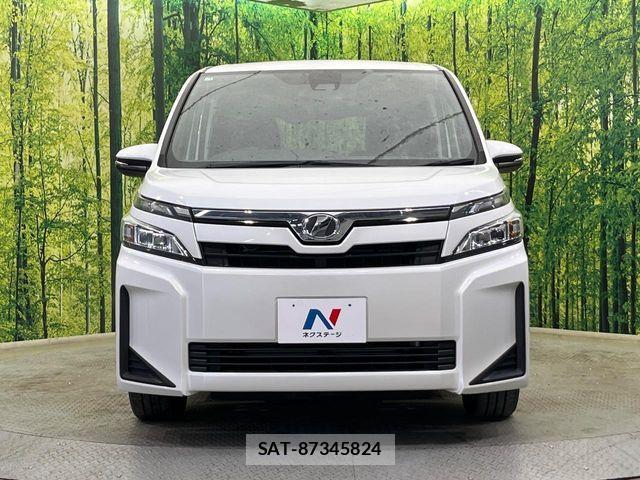Toyota VOXY 2019-04 8832401-14