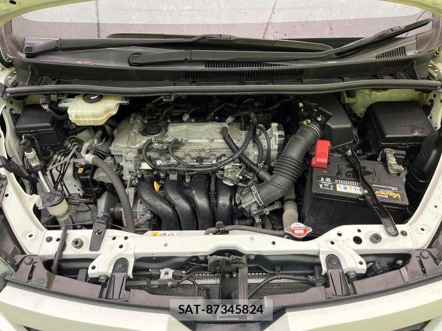 Toyota VOXY 2019-04 8832401-17
