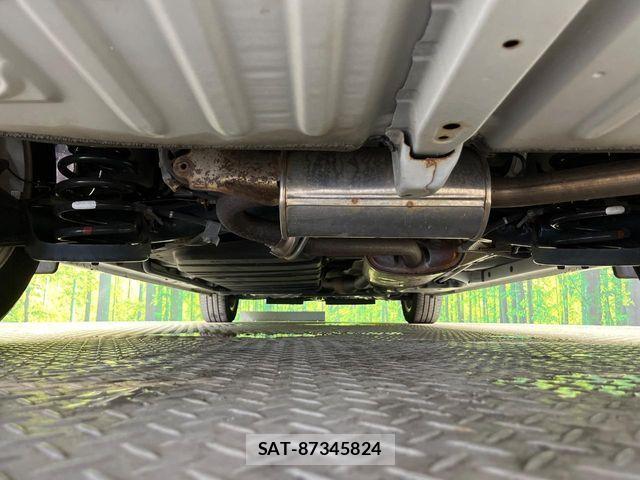 Toyota VOXY 2019-04 8832401-18