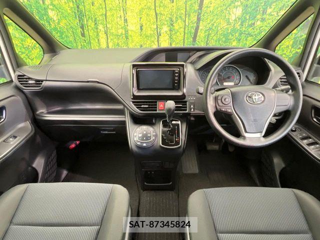 Toyota VOXY 2019-04 8832401-1