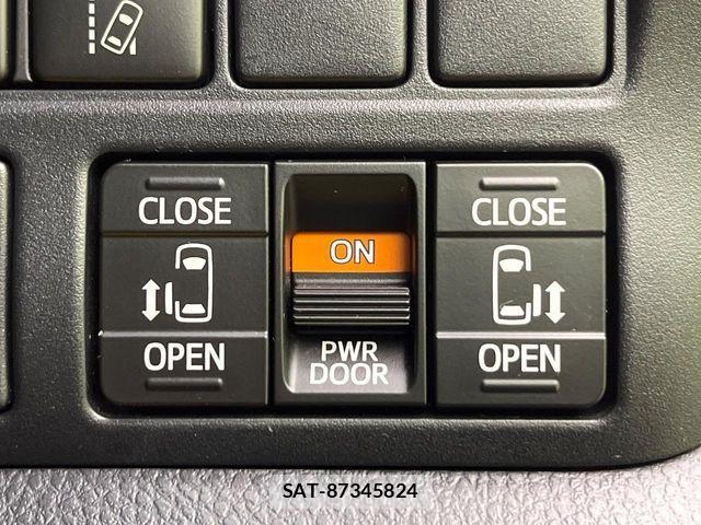 Toyota VOXY 2019-04 8832401-2