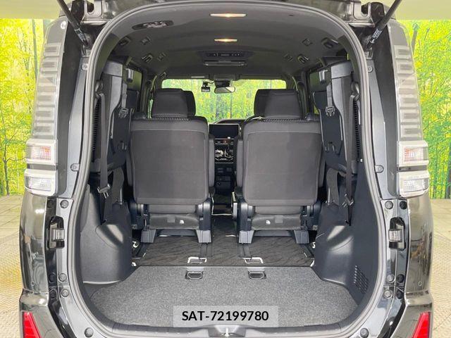 Toyota VOXY 2020-06 8832392-10