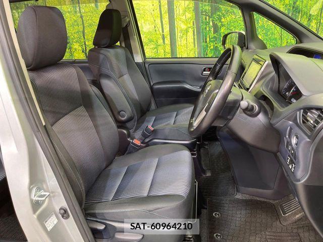 Toyota VOXY 2015-07 8832402-9