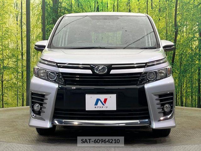 Toyota VOXY 2015-07 8832402-15