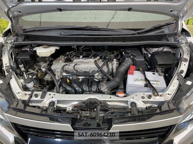 Toyota VOXY 2015-07 8832402-18