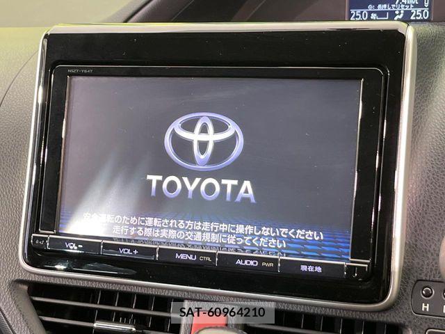 Toyota VOXY 2015-07 8832402-4