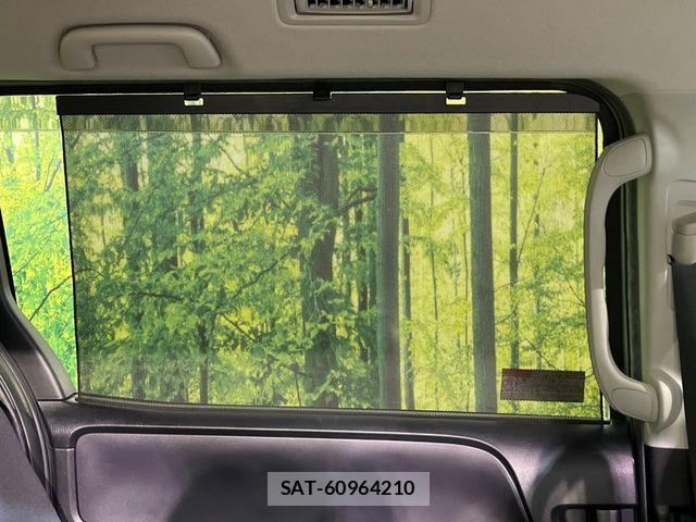 Toyota VOXY 2015-07 8832402-8
