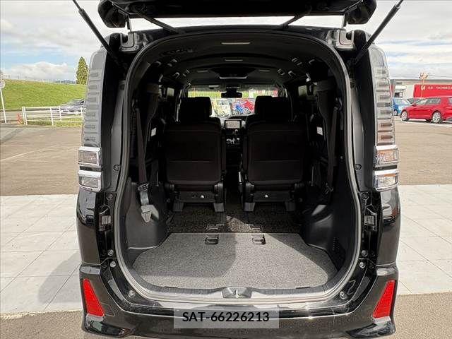 Toyota VOXY 2018-09 8832403-22