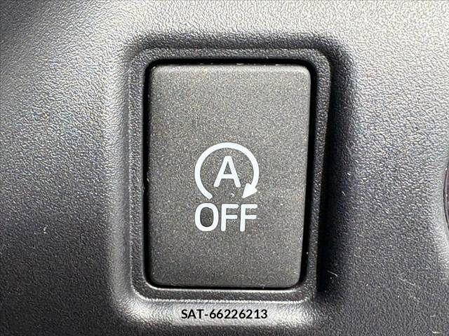 Toyota VOXY 2018-09 8832403-5
