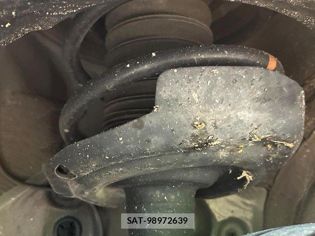 Toyota VOXY 2023-04 8832391-19
