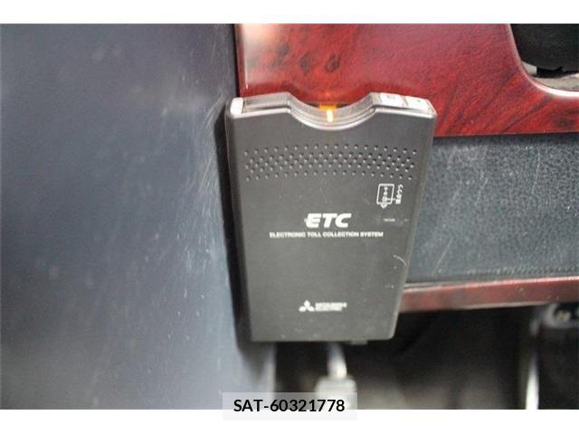 Toyota VOXY 2014-06 8832405-5