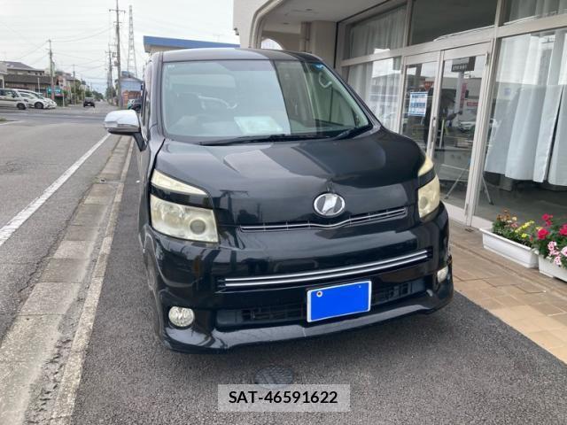 Toyota VOXY 2008-09 8832415-0