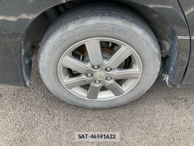Toyota VOXY 2008-09 8832415-19