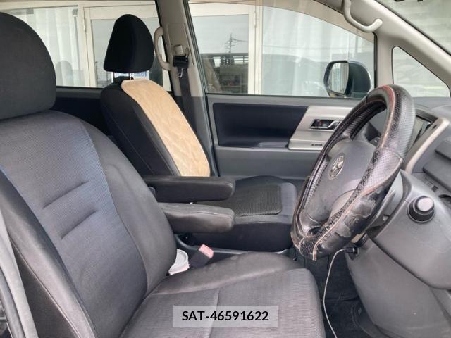 Toyota VOXY 2008-09 8832415-8