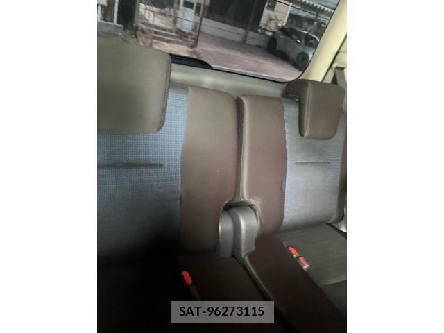 Toyota VOXY 2008-07 8832417-14