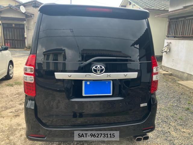 Toyota VOXY 2008-07 8832417-3