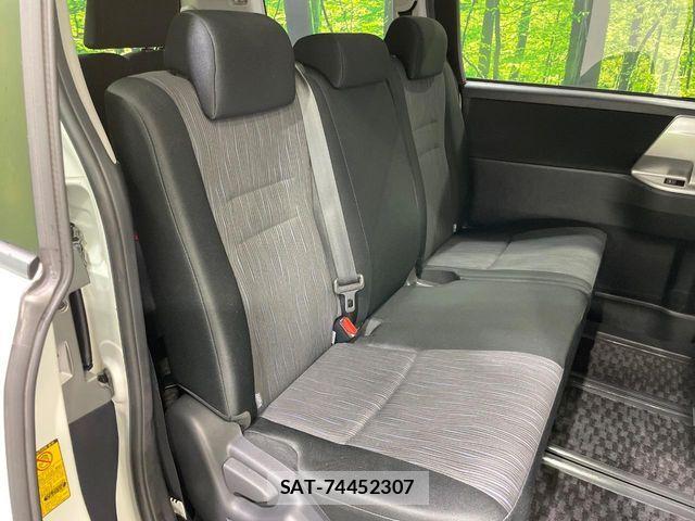 Toyota VOXY 2010-07 8832409-9