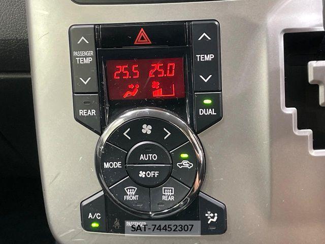 Toyota VOXY 2010-07 8832409-7