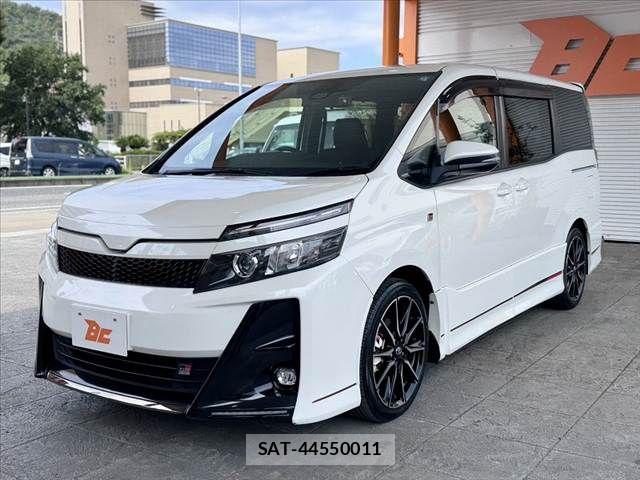 Toyota VOXY 2019-07 8832398-9