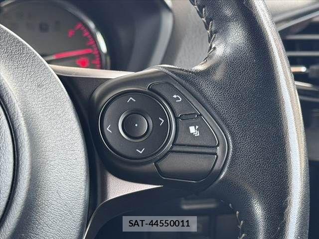 Toyota VOXY 2019-07 8832398-6