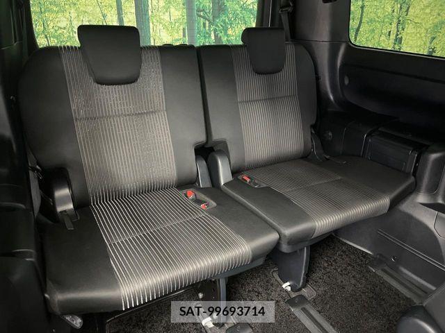 Toyota VOXY 2020-09 8832390-10