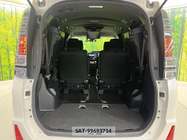Toyota VOXY 2020-09 8832390-11