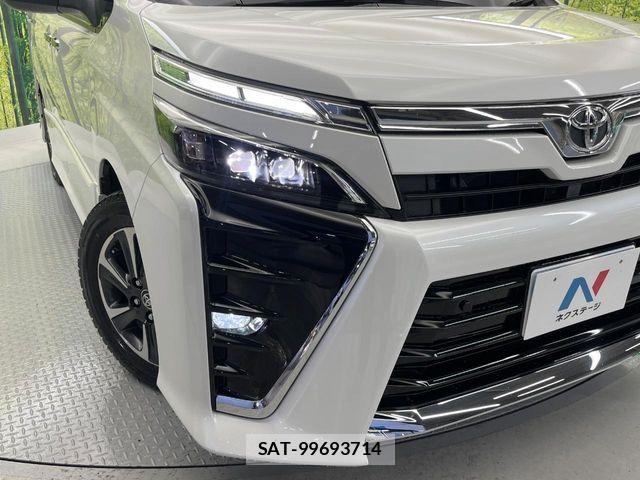 Toyota VOXY 2020-09 8832390-13