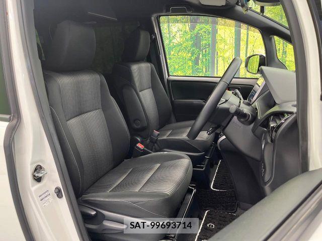 Toyota VOXY 2020-09 8832390-8