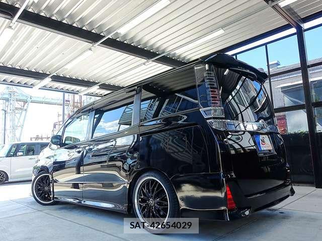 Toyota VOXY 2018-12 8832394-14
