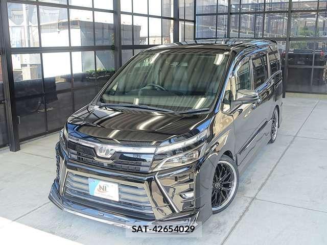 Toyota VOXY 2018-12 8832394-3