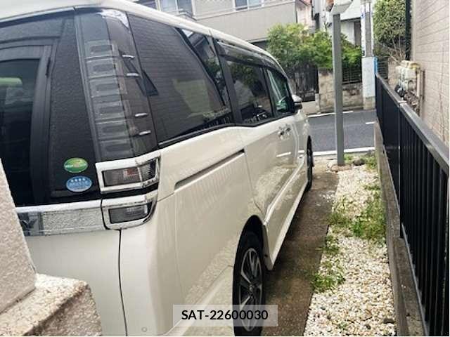 Toyota VOXY 2019-03 8832393-2