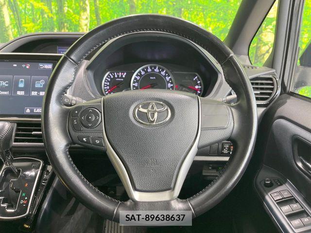 Toyota VOXY 2017-01 8832406-10