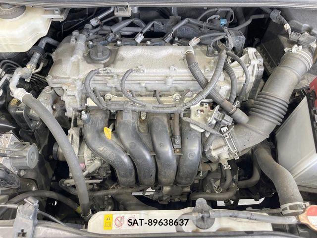 Toyota VOXY 2017-01 8832406-17