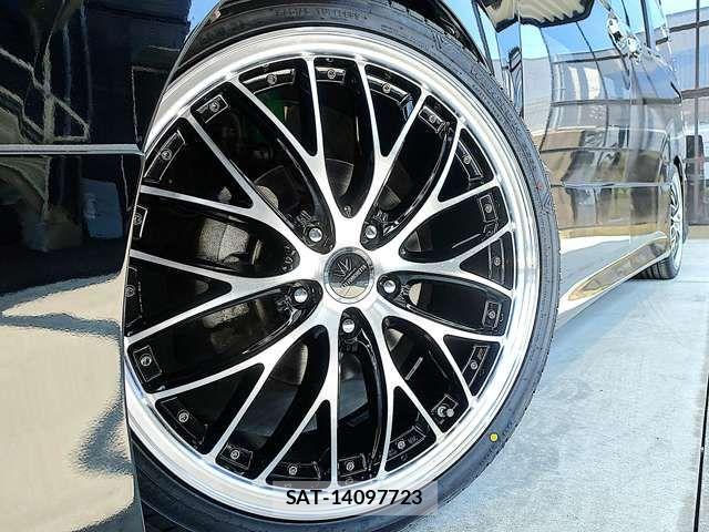 Toyota VOXY 2019-12 8832395-9