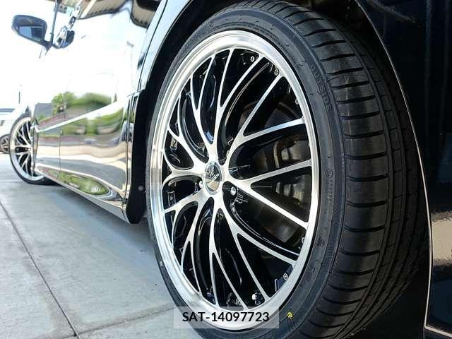 Toyota VOXY 2019-12 8832395-18