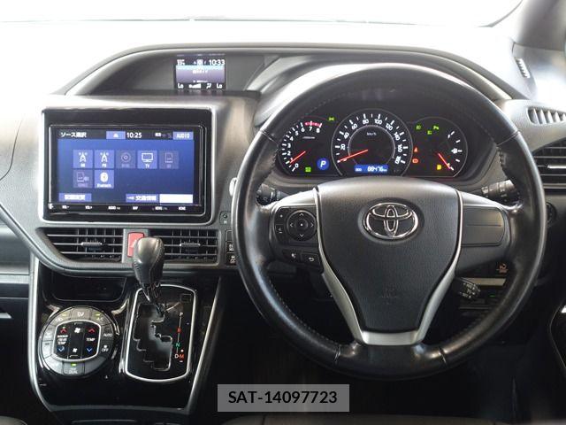 Toyota VOXY 2019-12 8832395-19