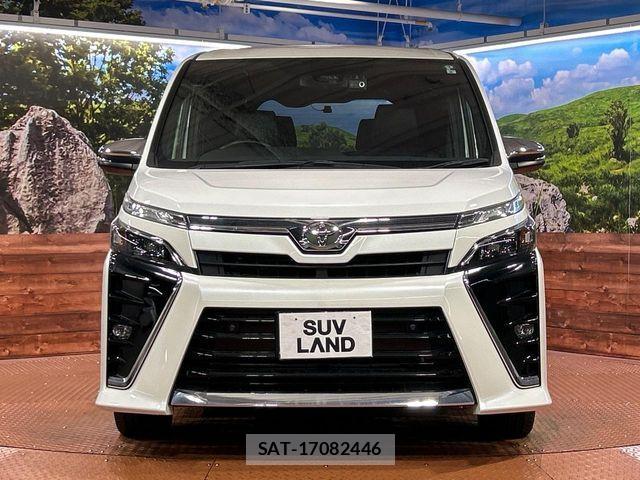 Toyota VOXY 2021-08 8832389-14