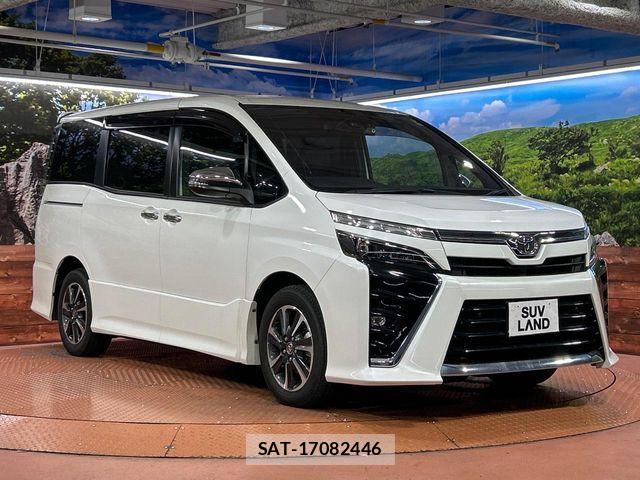 Toyota VOXY 2021-08 8832389-16