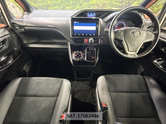 Toyota VOXY 2021-08 8832389-1
