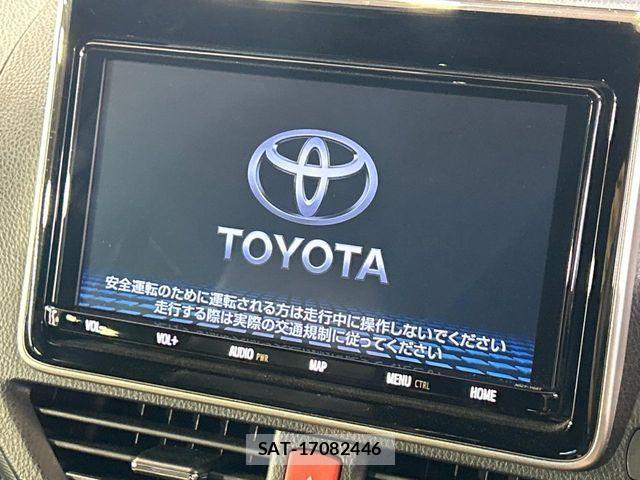 Toyota VOXY 2021-08 8832389-2