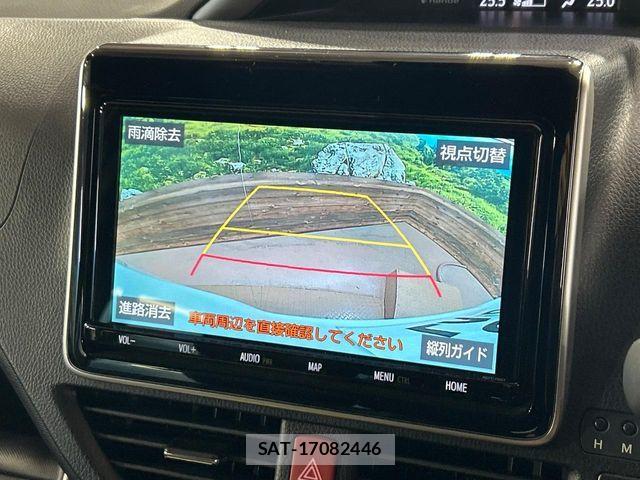 Toyota VOXY 2021-08 8832389-3