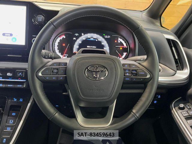 Toyota VOXY 2024-10 8832386-10