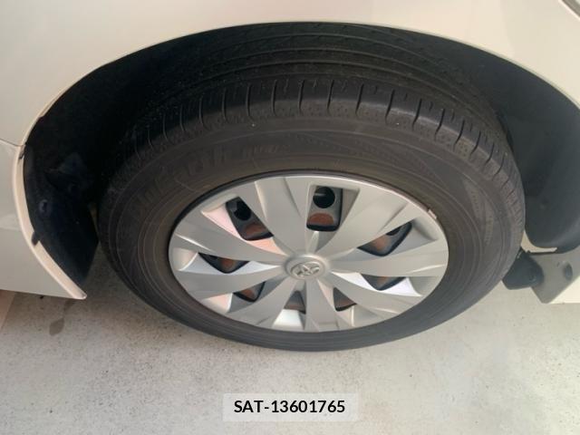 Toyota VOXY 2014-10 8832410-10